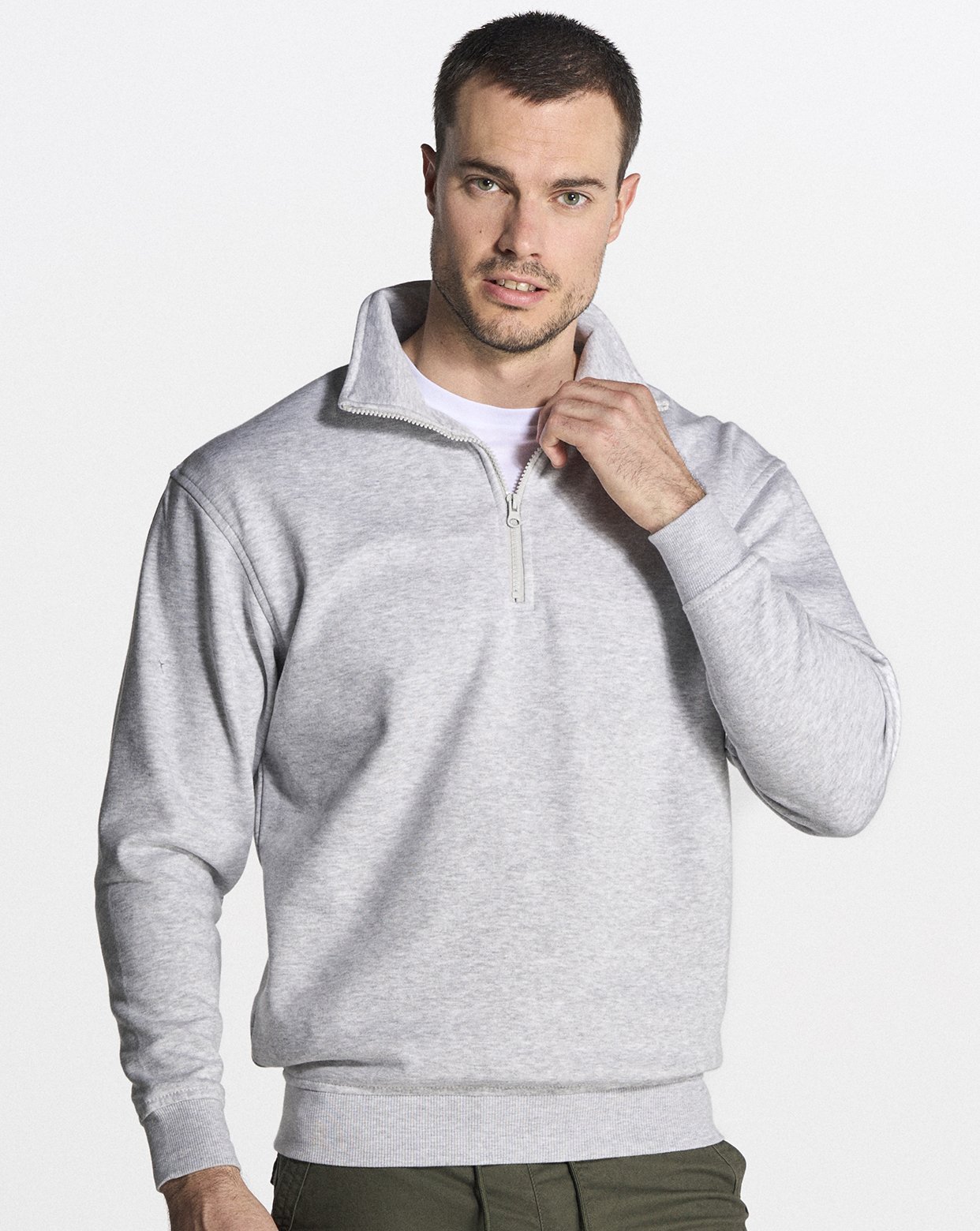 SUDADERA SWRAZIP PORTADA SUDADERA SWRAZIP PORTADA